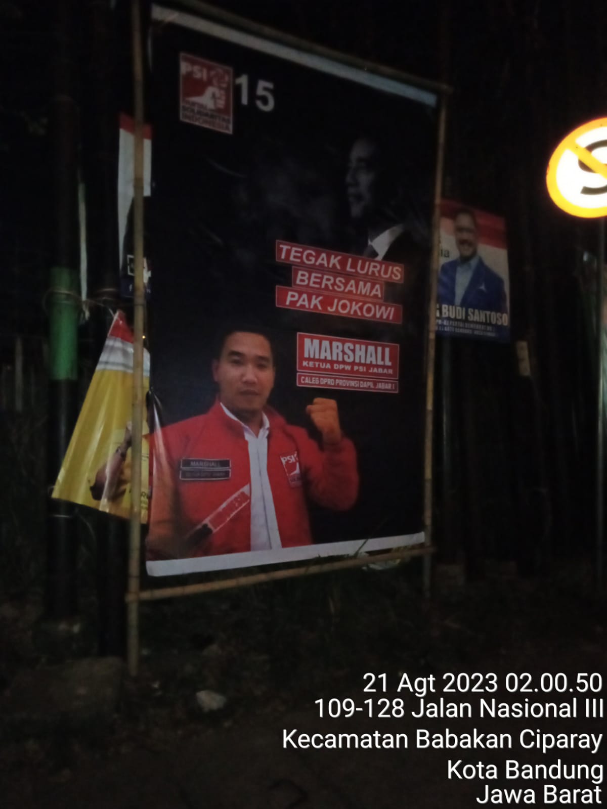 Pemasangan Baliho dan Spanduk Partai